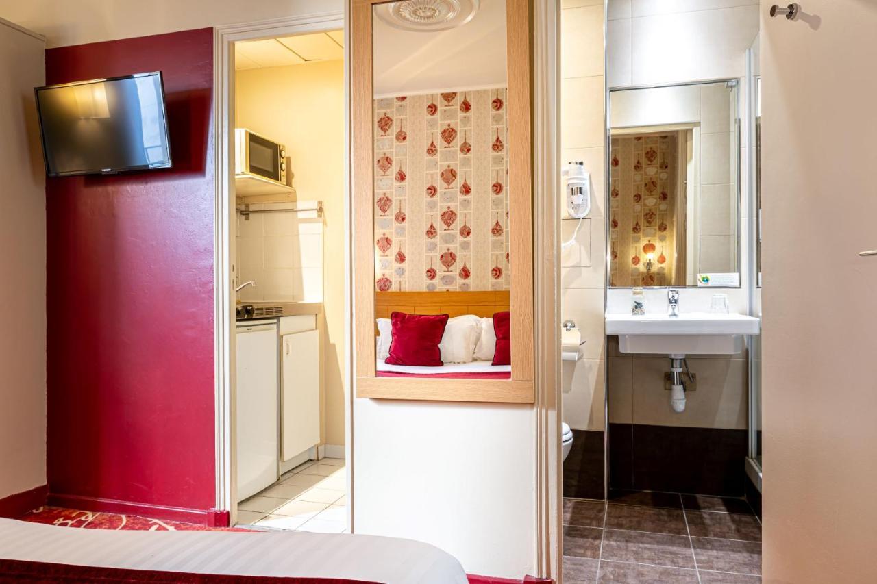 Hotel Romance Malesherbes By Patrick Hayat Paris Exterior foto