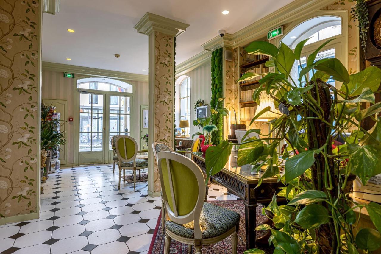 Hotel Romance Malesherbes By Patrick Hayat Paris Exterior foto
